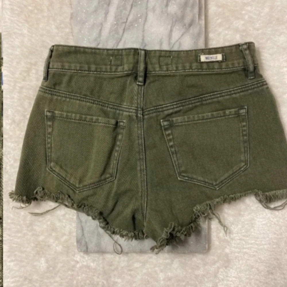 Brandy Melville Denim Cut Off Shorts Size 26 Olive Green Distressed Fringe - Picture 5 of 14